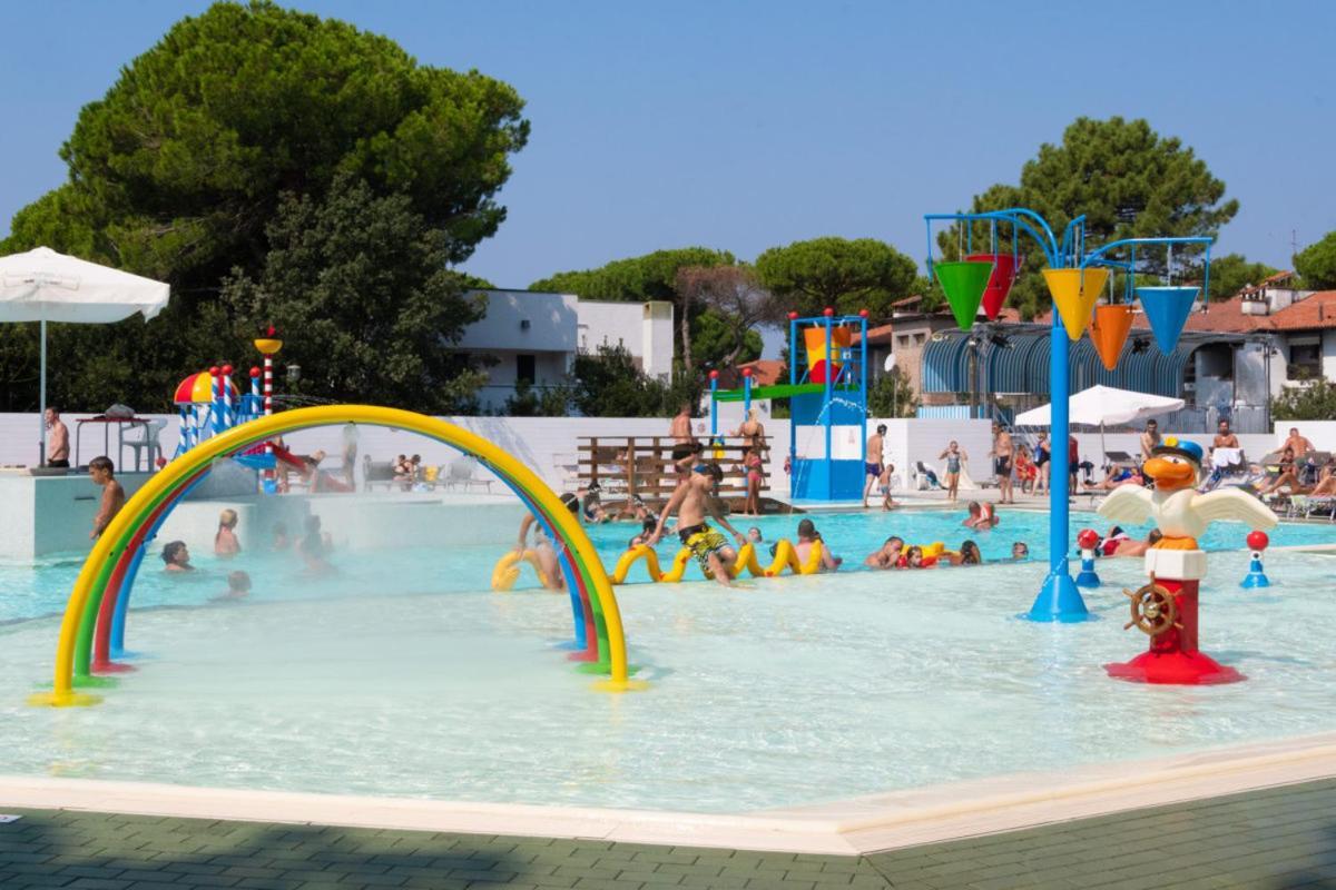 Mipro Mobilhome 6 Lido di Spina Eksteriør billede